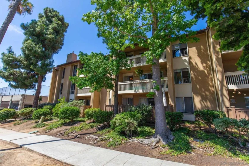 4600 Lamont #212 photo 37