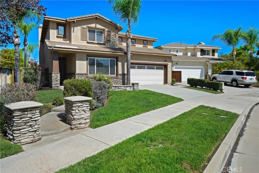 38090 Sherwood Street photo 1