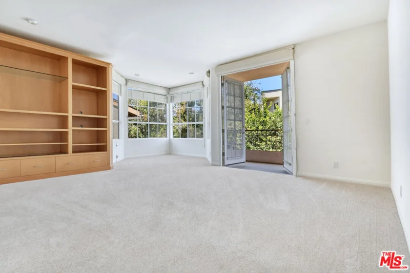 14570 Benefit Street #201 photo 21