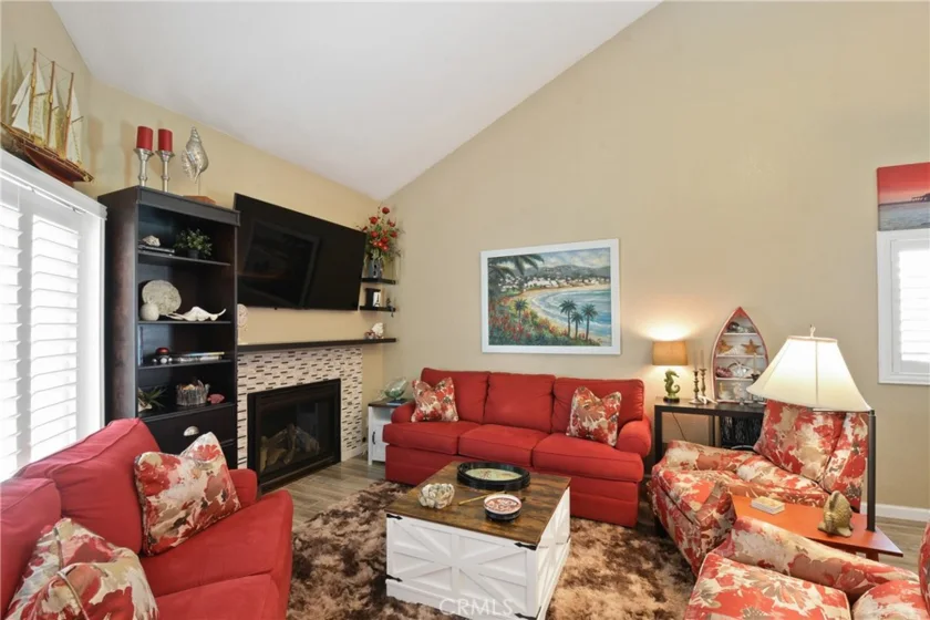 2000 Pacific Coast Hwy Apt 308 photo 22