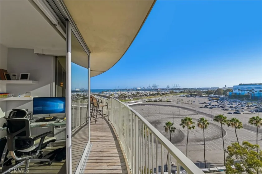 700 E Ocean Boulevard #1208 photo 5
