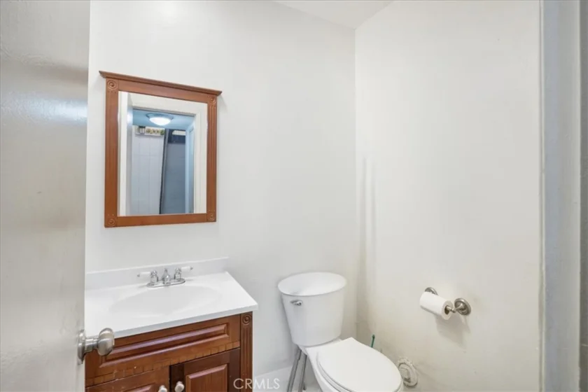 1310 N Placentia photo 23