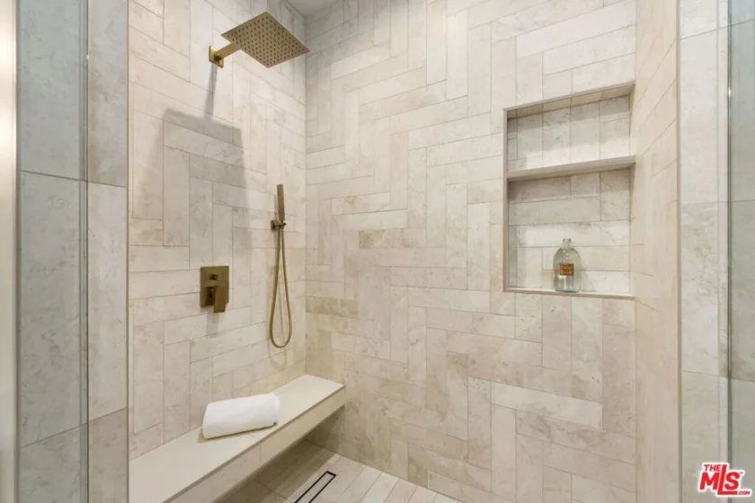 11923 Gorham Avenue #102 photo 32