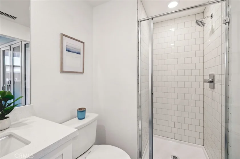 1692 Constellation Drive photo 5