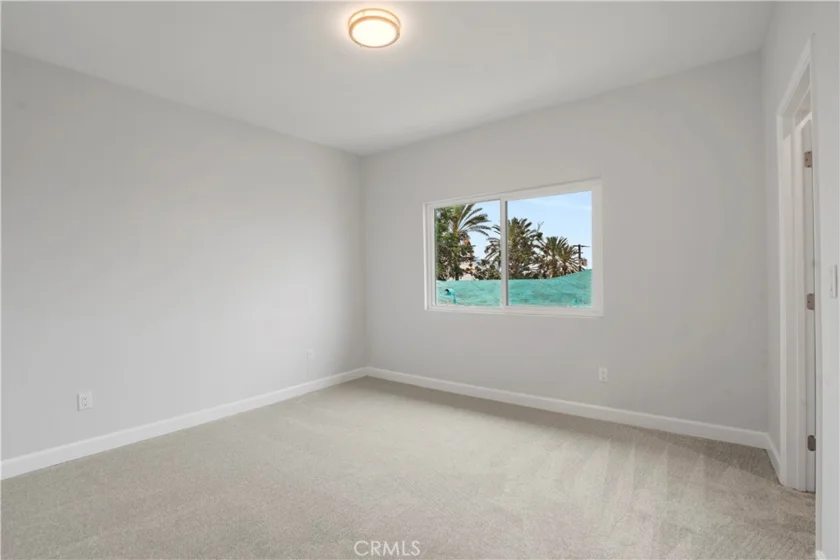 227 E Burbank #C photo 27