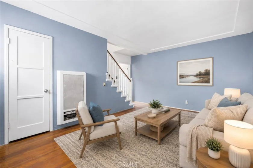 527 E Maple photo 10