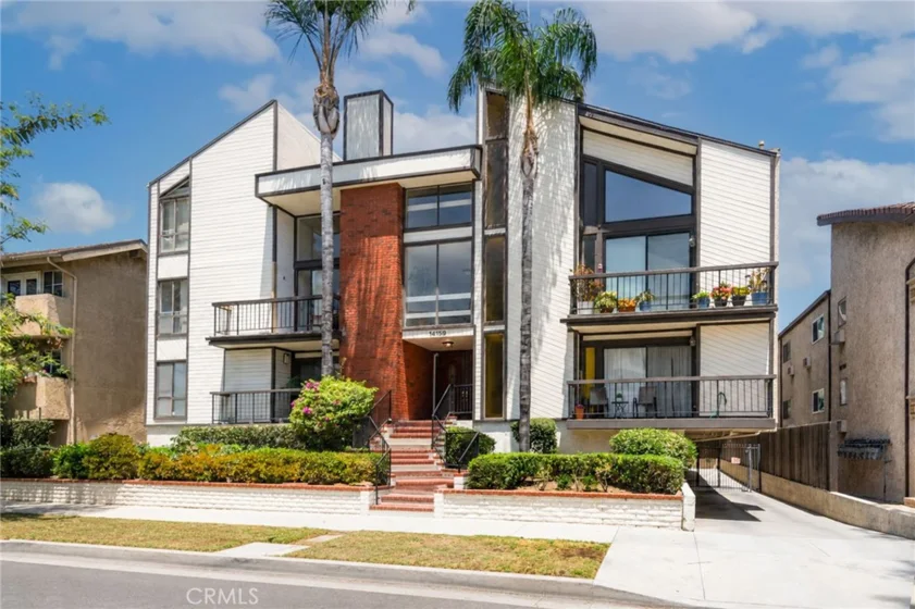 14159 Riverside Drive #103 photo 3