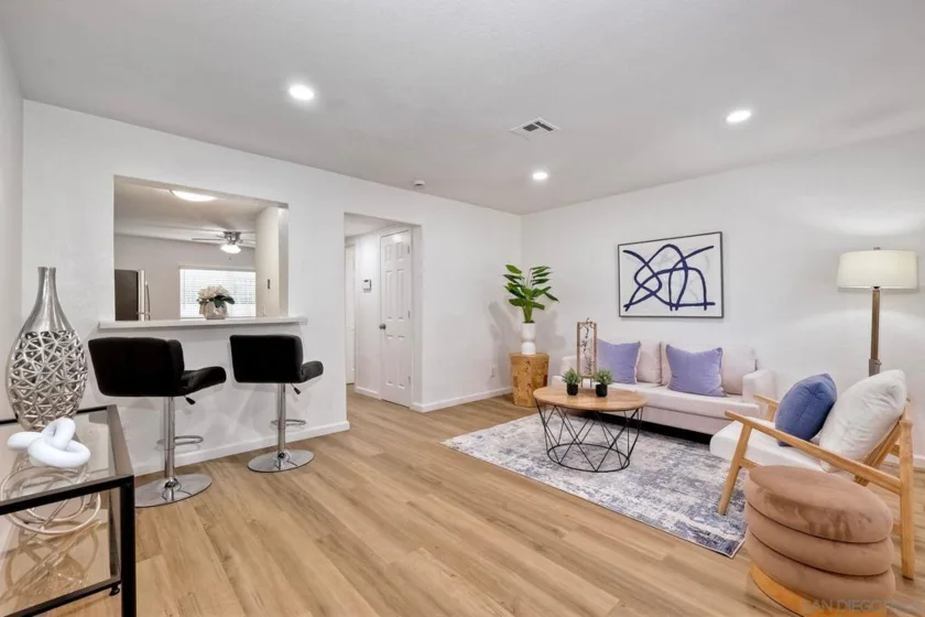 940 Calla Avenue #4 photo 1
