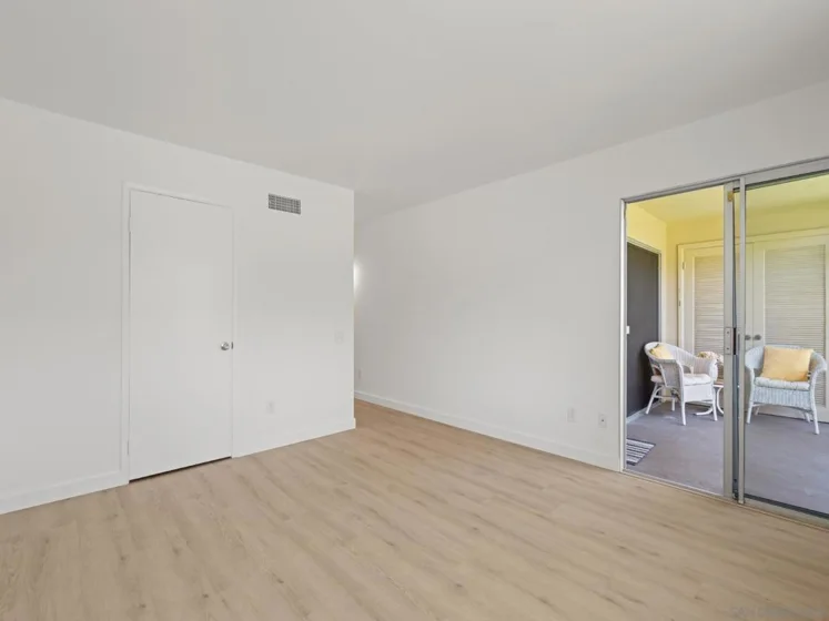 12140 Rancho Bernardo Drive #B photo 8