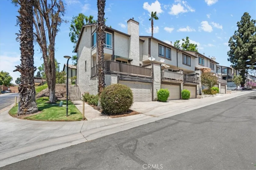 4727 Knickerbocker photo 28