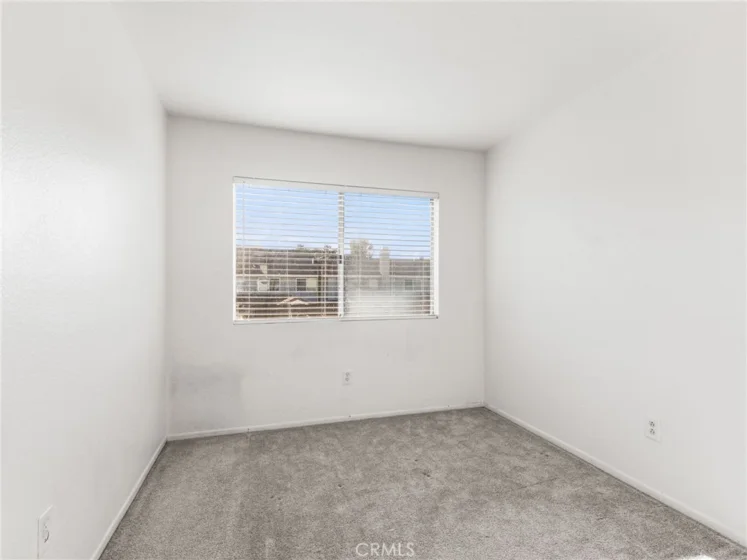 194 Greenmoor photo 25