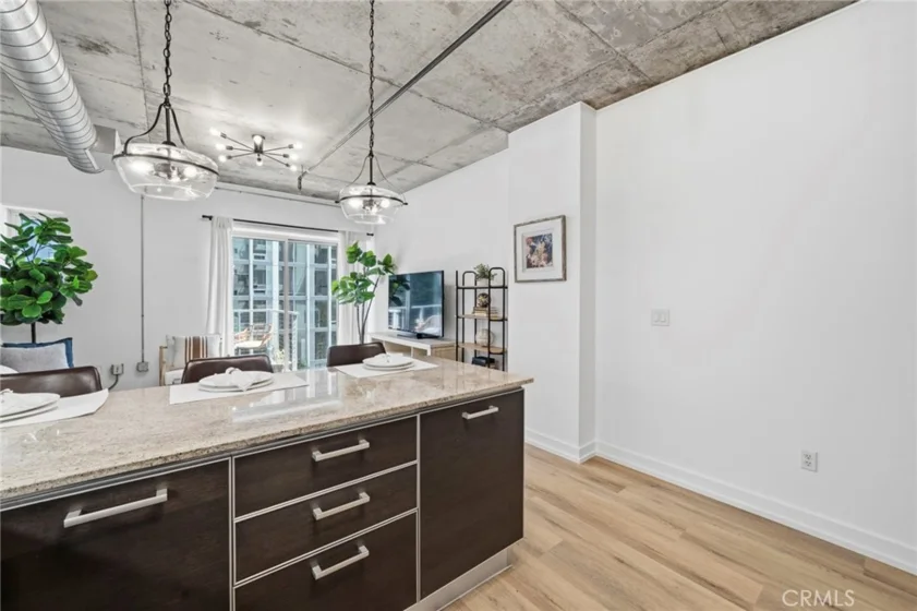 645 W 9th Street #424 photo 34