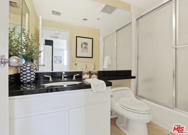 10660 Wilshire Boulevard #1007 photo 11