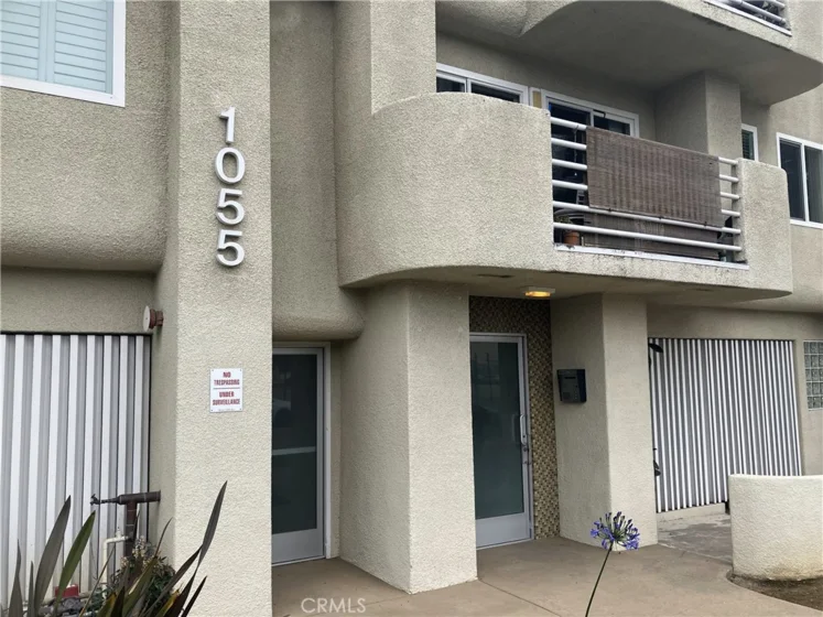 1055 Orizaba Avenue #3 photo 1