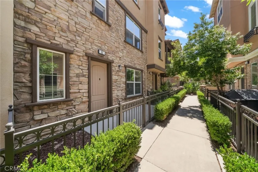 32 Aliso Ridge photo 3