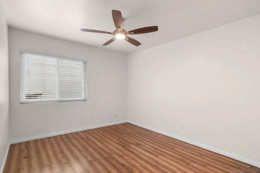 354 Travelodge Drive photo 28