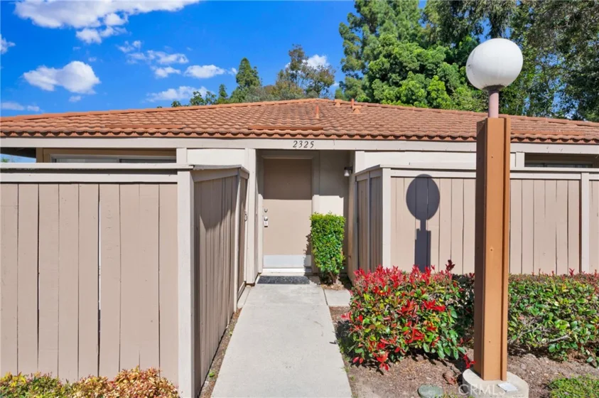 2325 Dahlia Drive photo 1