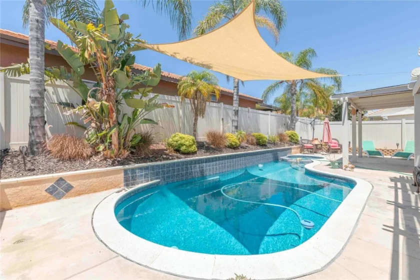 40023 Daphne Drive photo 1
