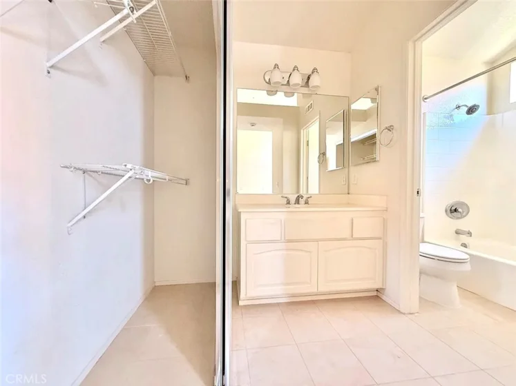 1722 Promenade photo 8