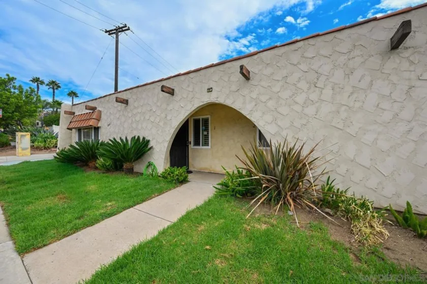8445 Graves Avenue #1 photo 1