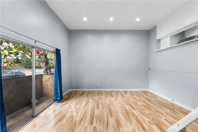 5500 Lindley #106 photo 14