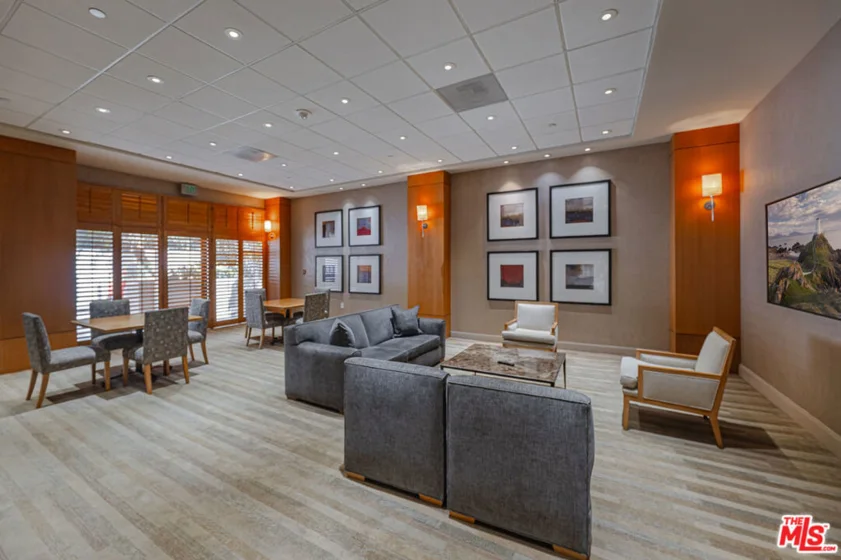 10445 Wilshire Boulevard #1402 photo 37