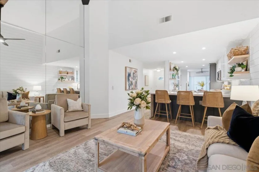 16110 Avenida Venusto #5 photo 1