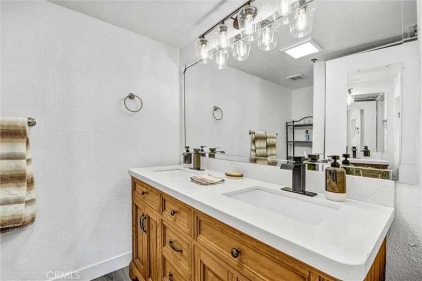 6545 Reseda Boulevard #6 photo 11
