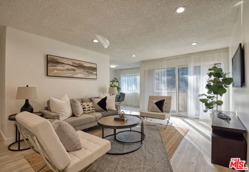 855 Victor Avenue #217 photo 1