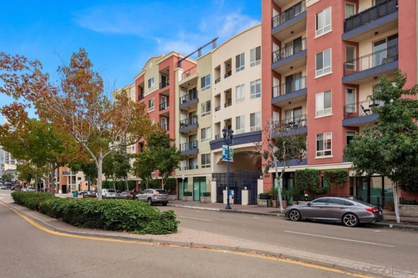 235 Market Street #403 photo 1