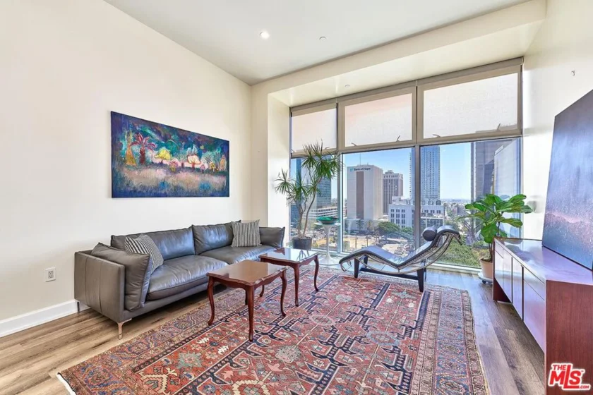 3223 W 6th Street #1005 photo 5
