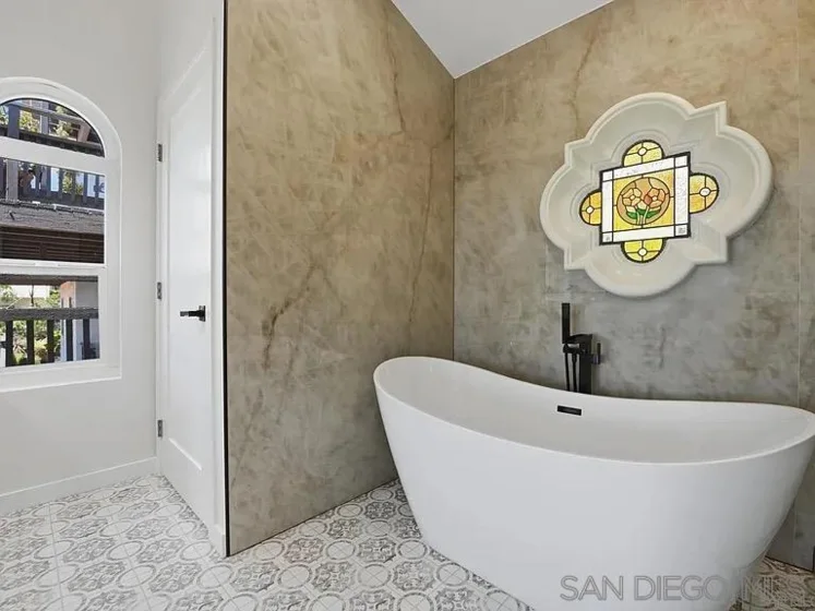 4008 Ampudia Street photo 14