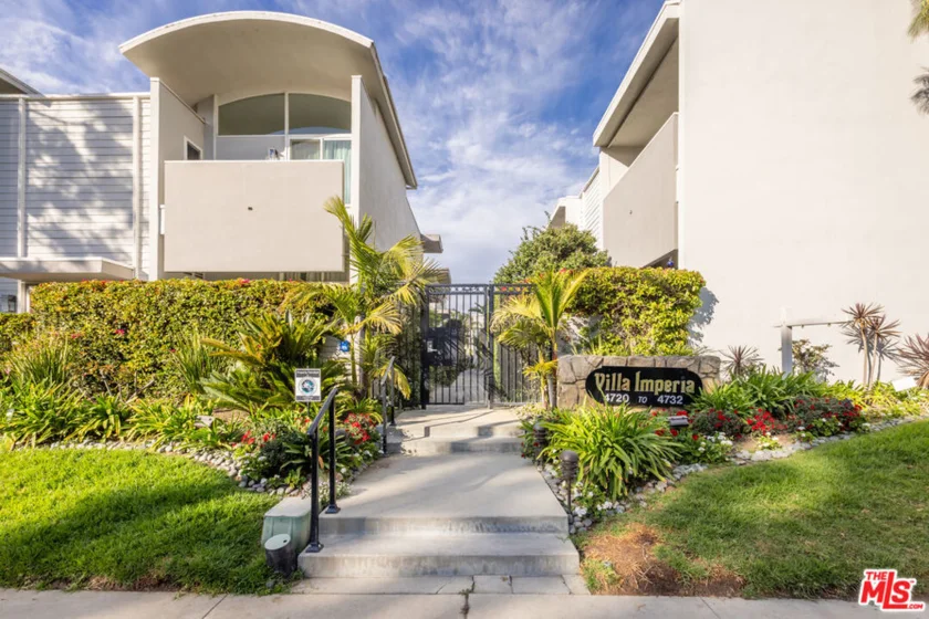 4732 La Villa Marina #B photo 1
