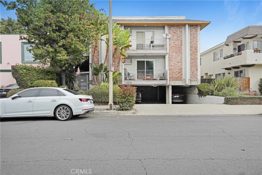 12735 Caswell #7 photo 1