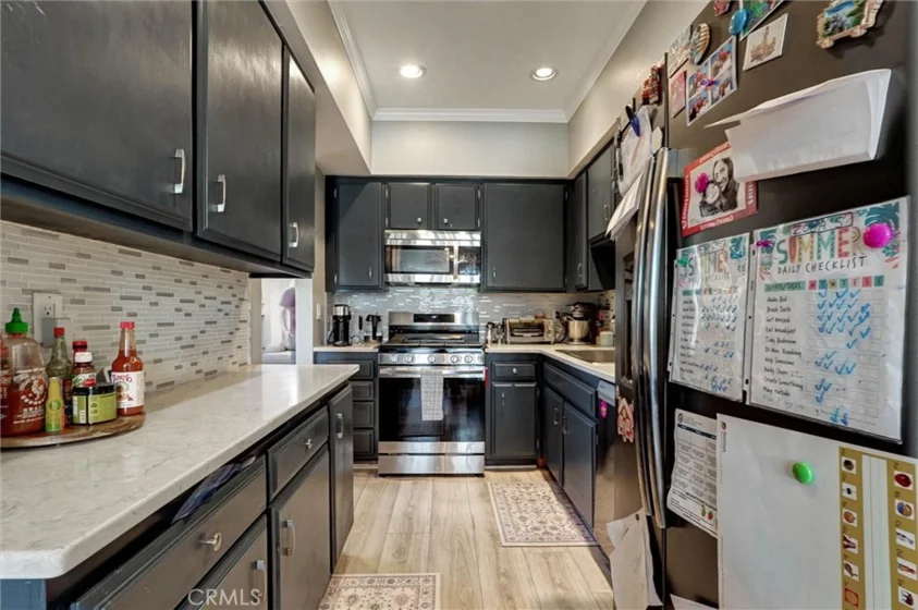 6323 Reseda #1 photo 11