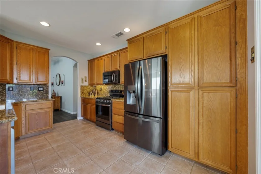 39416 Cardiff Avenue photo 13