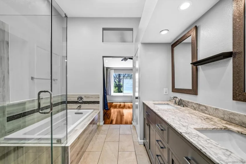 9325 Babauta Road #8 photo 21