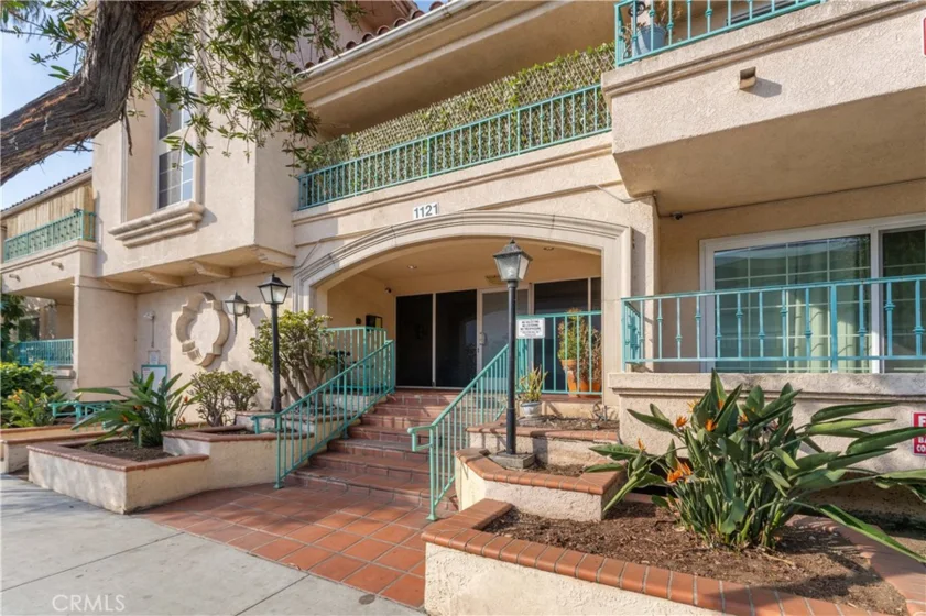 1121 Obispo Avenue #304 photo 1