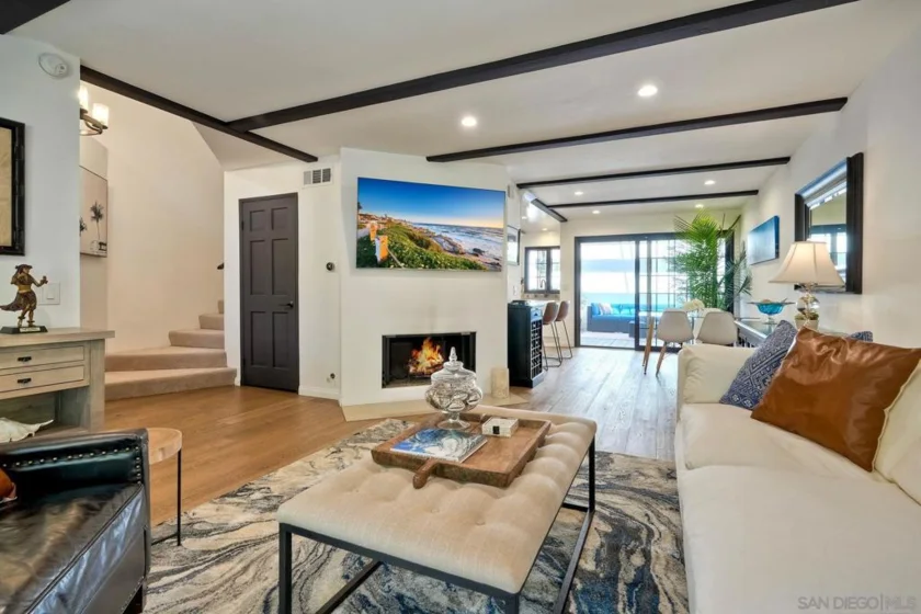 8666 Villa La Jolla Drive #4 photo 1