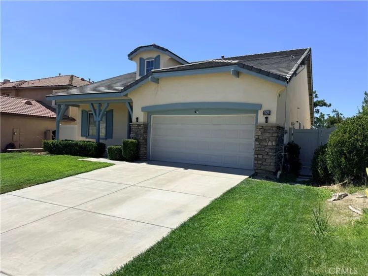 42641 Hussar Court photo 3