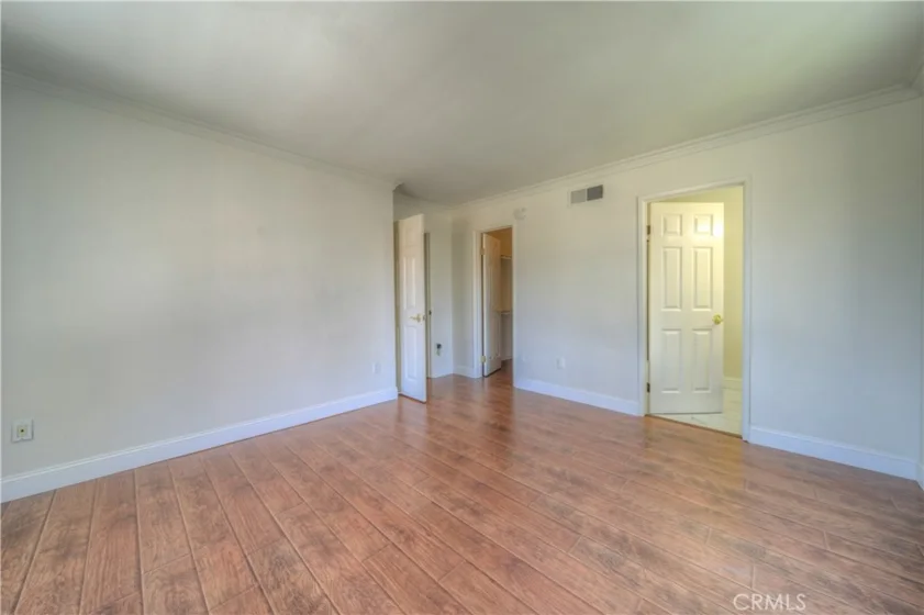 18100 Burbank #14 photo 22