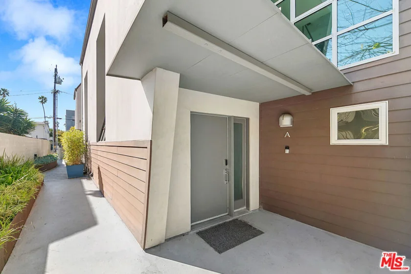 1228 21st Street #A photo 3