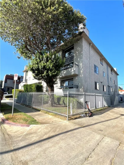 3988 Beethoven Street #7 photo 21
