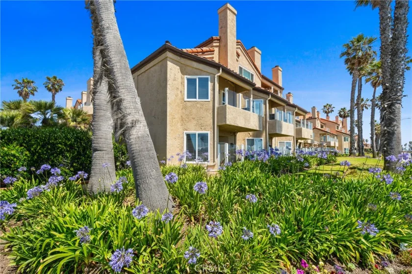 2000 Pacific Coast Hwy Apt 308 photo 10