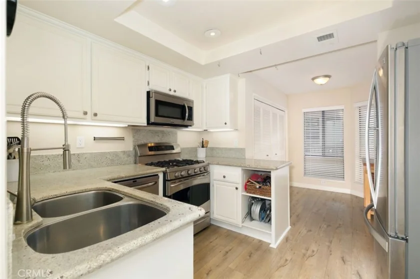 23334 Coso photo 17