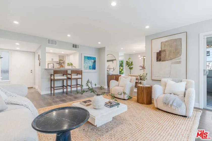 930 California Avenue #201 photo 3