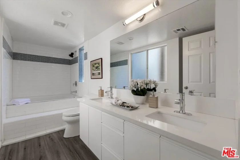 245 Hollister Avenue #1 photo 16