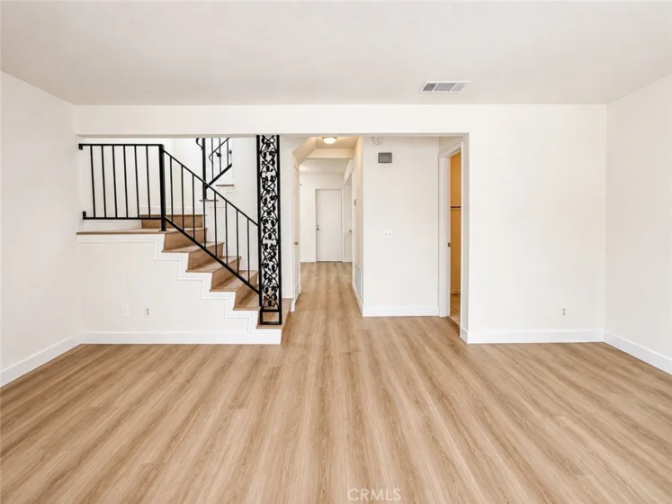 24051 Fir photo 6