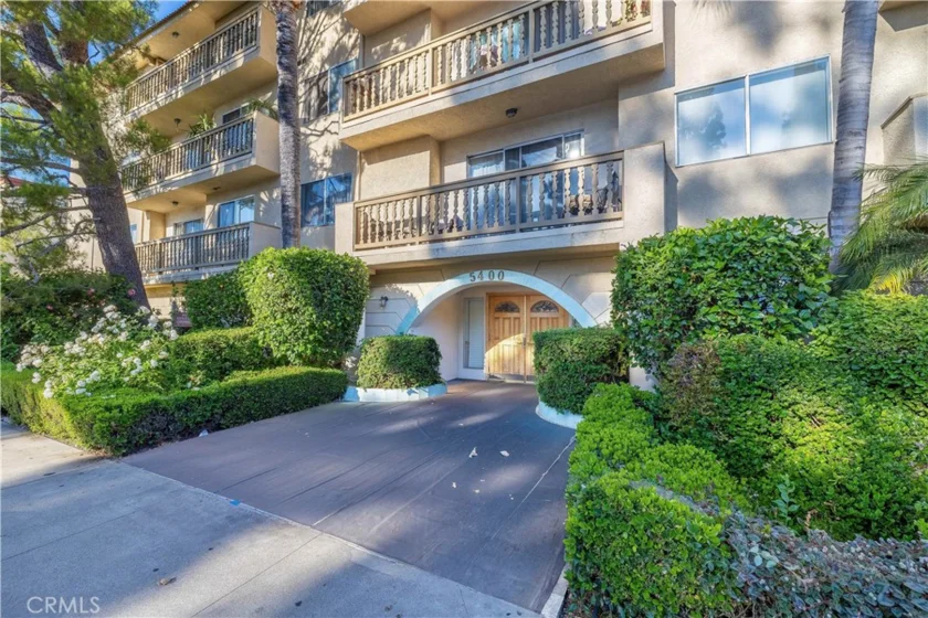 5400 Lindley Avenue #121 photo 1