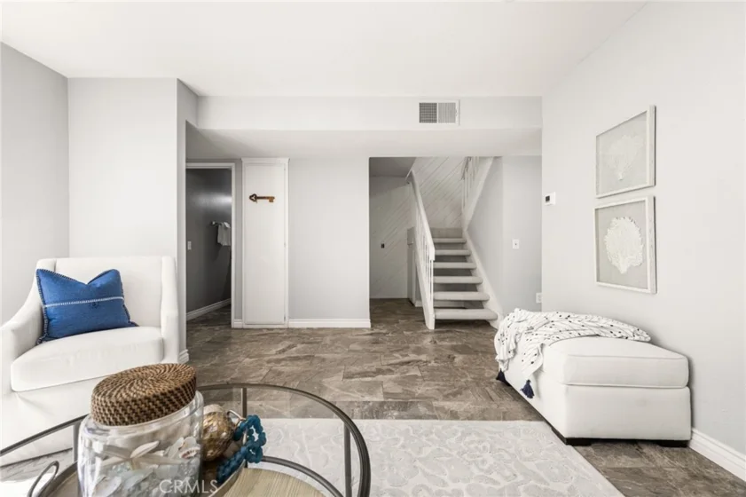 6931 Danvers Drive photo 9